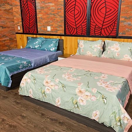 Desi Dera Hotel Da Nang Buitenkant foto