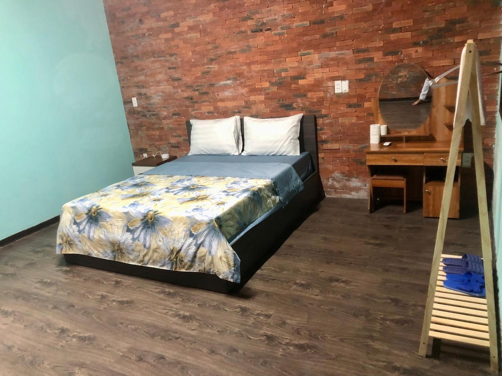 Desi Dera Hotel Da Nang Buitenkant foto